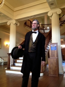 Lincoln re-enactor Randy Duncan entertaining the crowds at Springfield's Old State Capitol